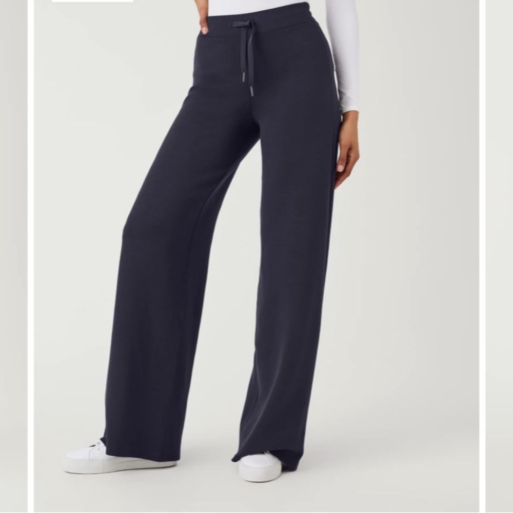 NWOT Spanx Black AirEssentials Wide Leg Pant